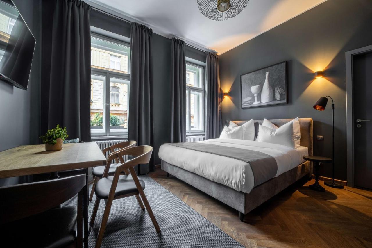 The Viaduct - Suites & More Praga Exterior foto