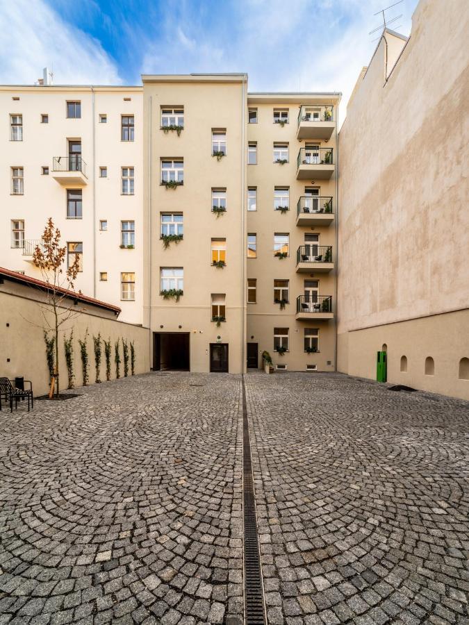 The Viaduct - Suites & More Praga Exterior foto