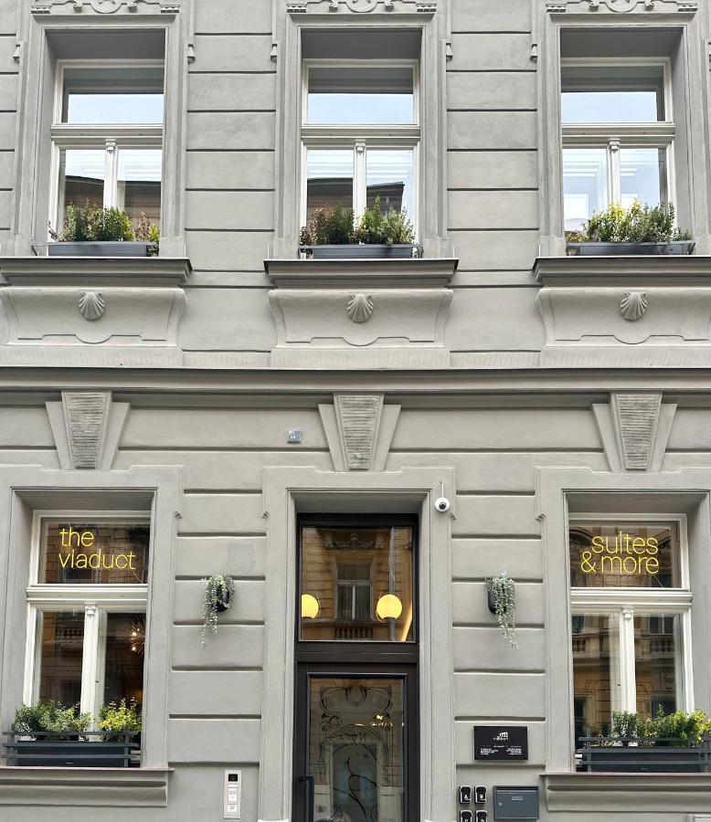 The Viaduct - Suites & More Praga Exterior foto